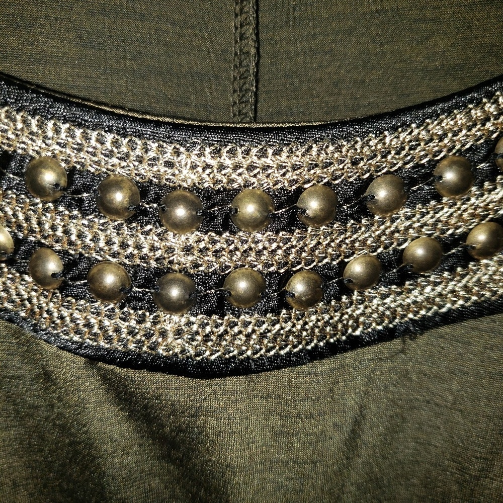 Top - Picture 2 of 4